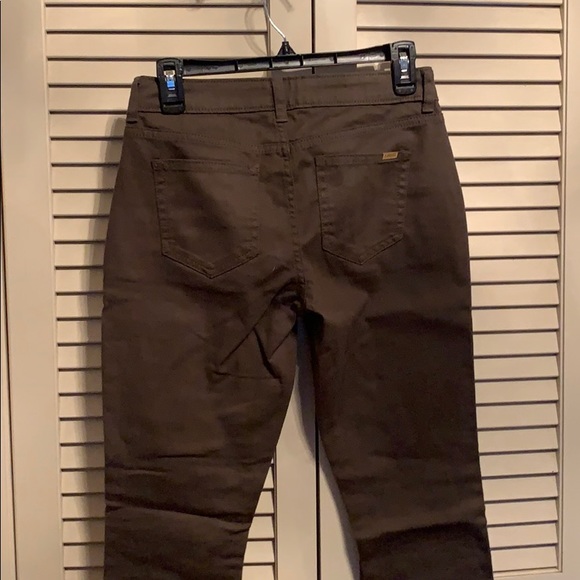 JLo lots of gold zipper detailed olive jeans - Picture 3 of 3